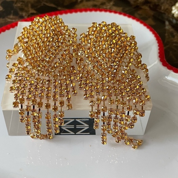 Jewelry - Gold toned rhinestone statement drop earrings
